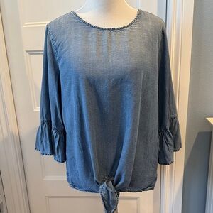 Women's John Mark soft and light Denim Top Large EUC